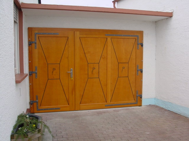 Garagentor Darmstadt/Pfungstadt - Studio WOHNARTIG - Schreinerei Schadt